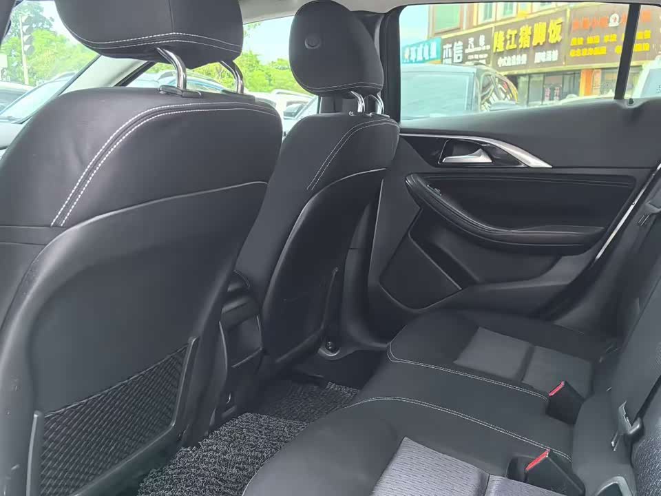 Infiniti QX30