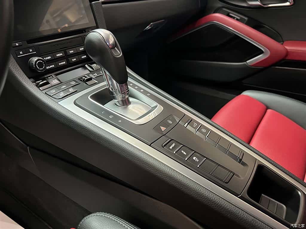 Porsche Cayman, 2018 33