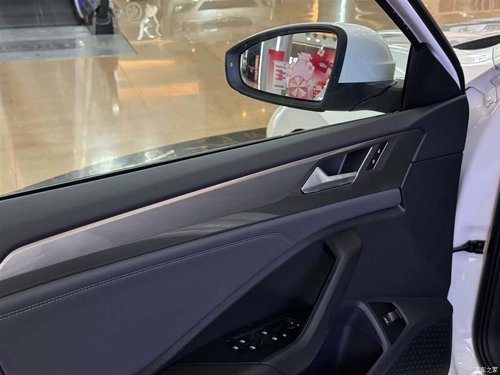 Volkswagen Sagitar, 2025 18