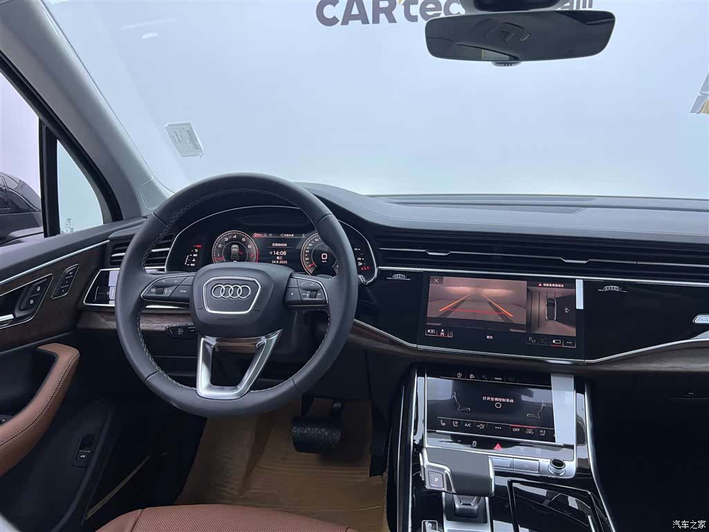 Audi Q7, 2025 17