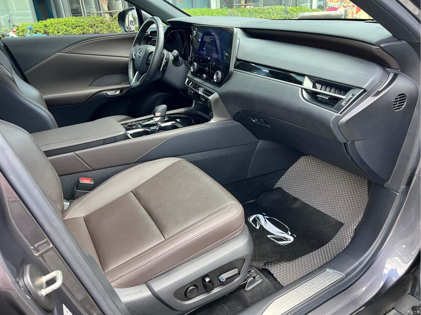 Lexus RX, 2023 12