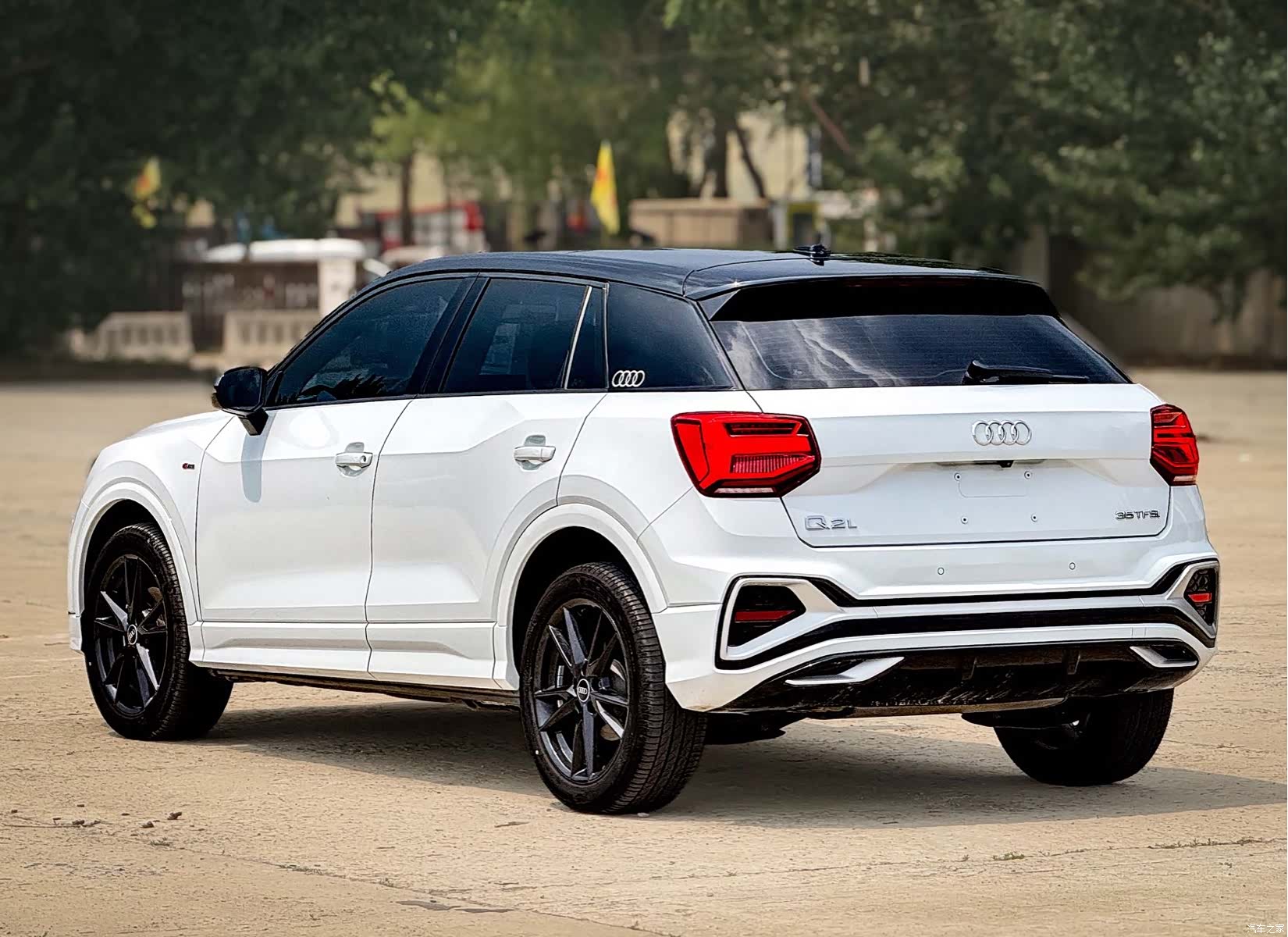 Audi Q2L, 2021 3