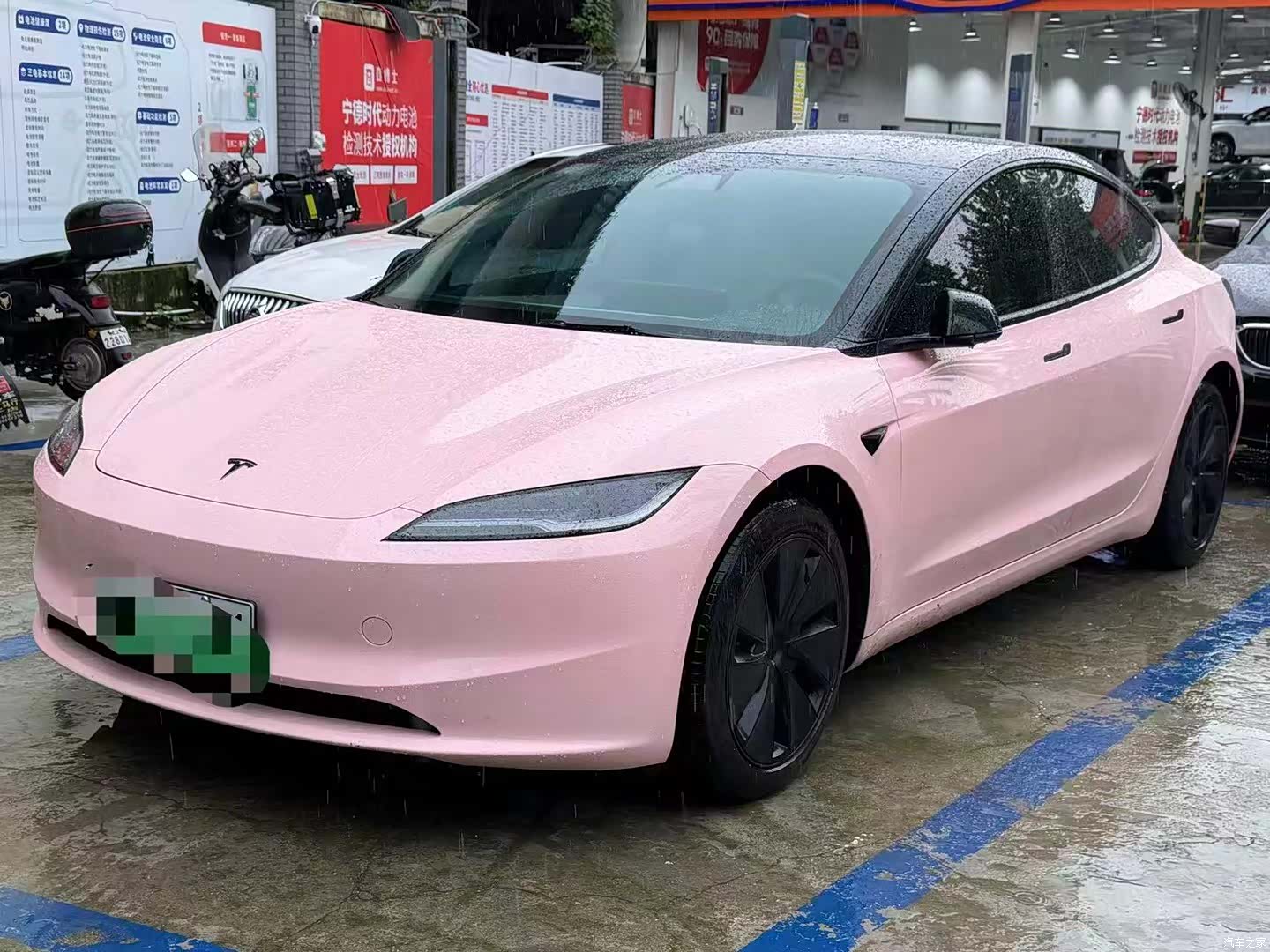 Tesla Model 3, 2024 1