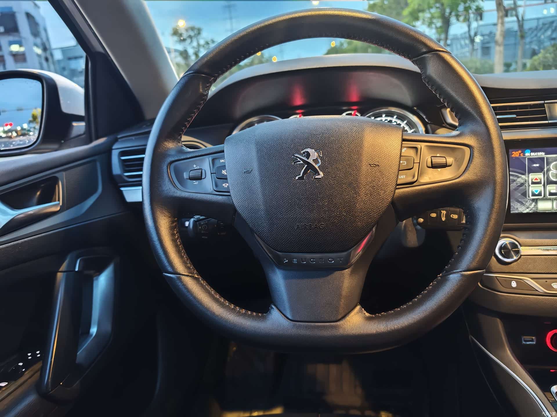 Peugeot 408, 2018 14