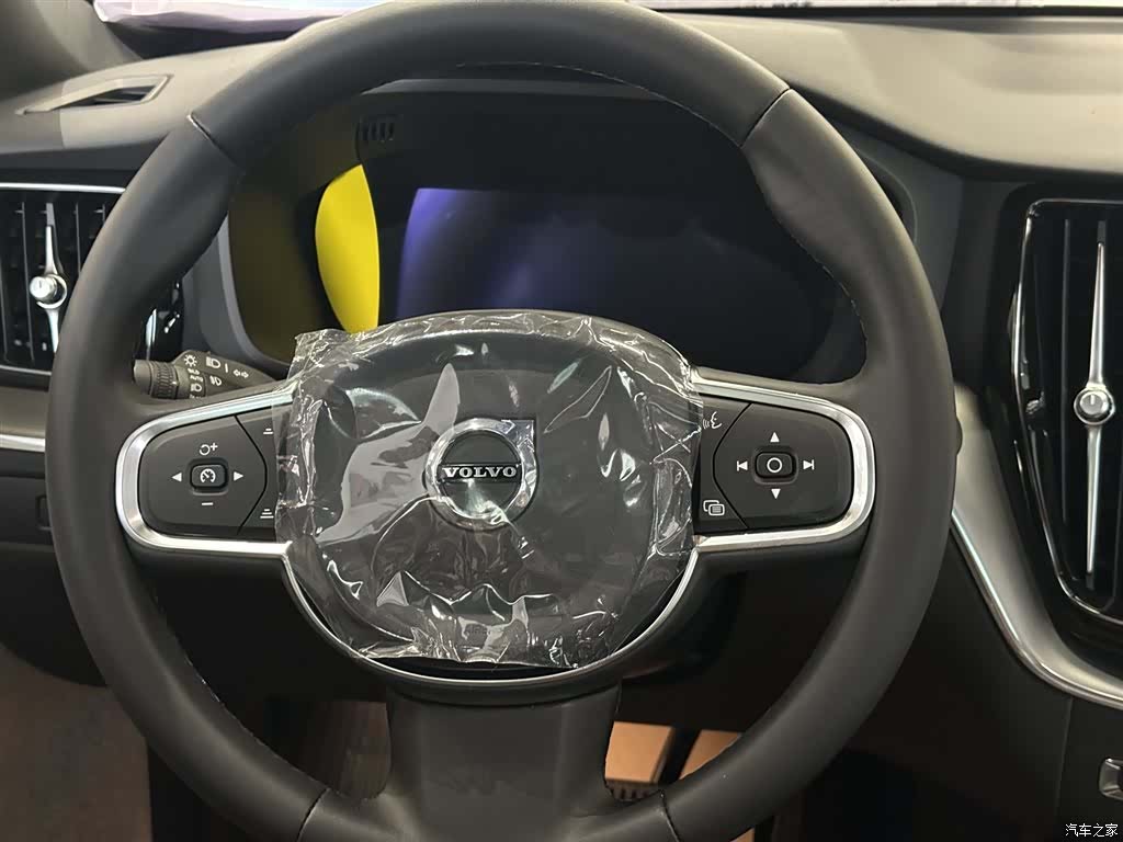 Volvo XC60, 2024 10