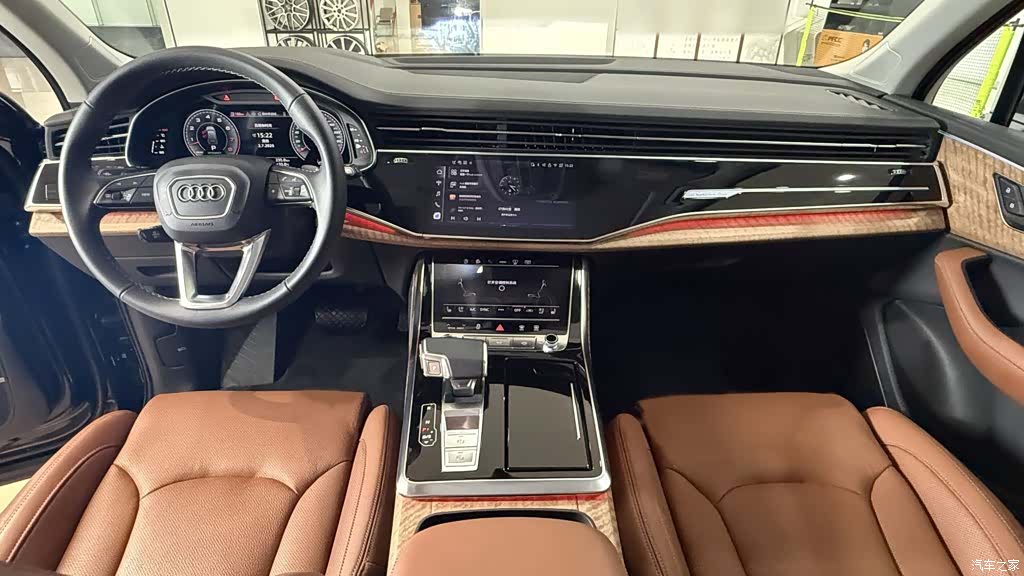 Audi Q7, 2025 18