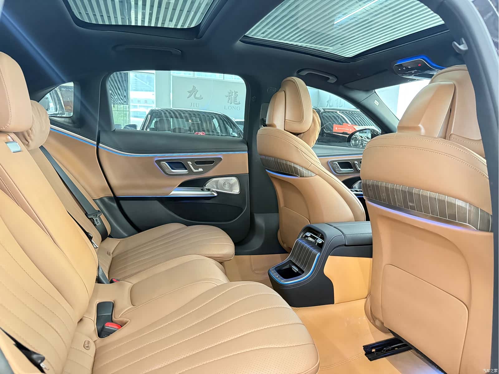 Mercedes-Benz E-Class, 2024 9
