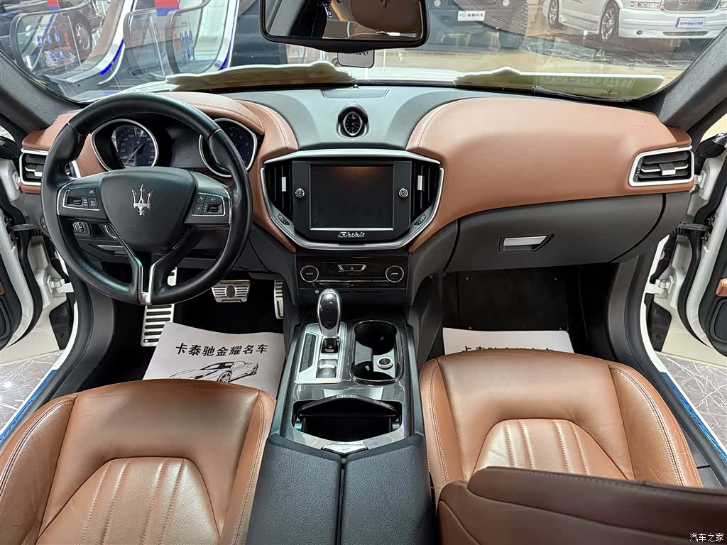 Maserati Ghibli, 2015 14