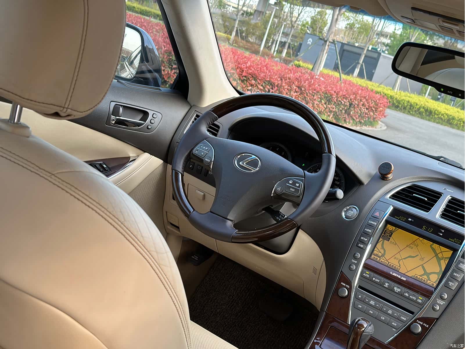 Lexus ES, 2011 13