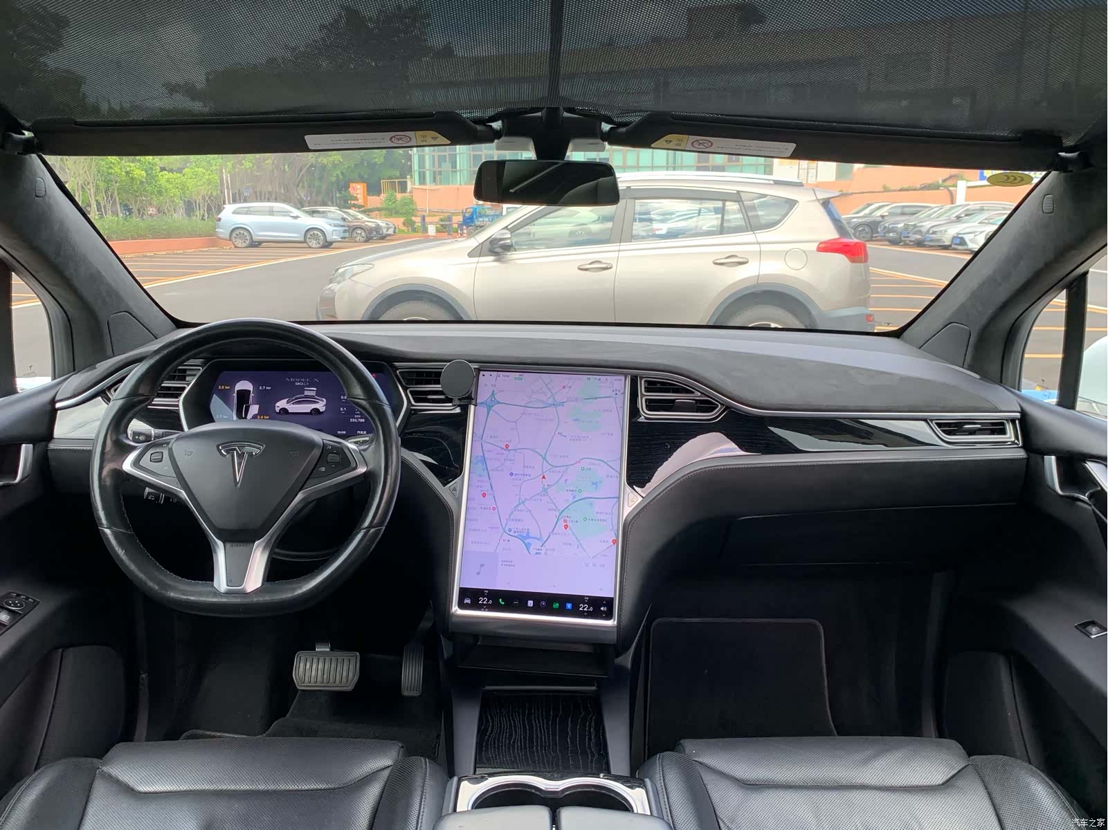 Tesla Model X, 2016 32