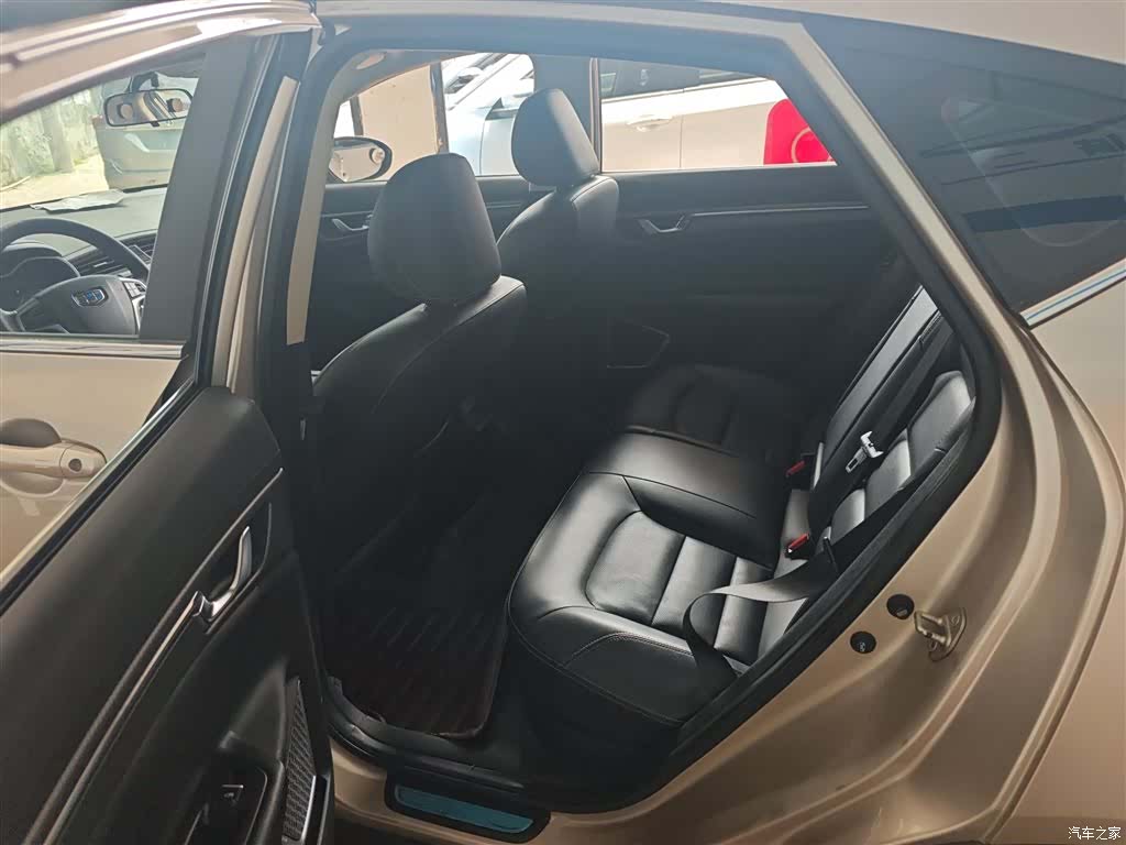 Geely Emgrand, 2017 17