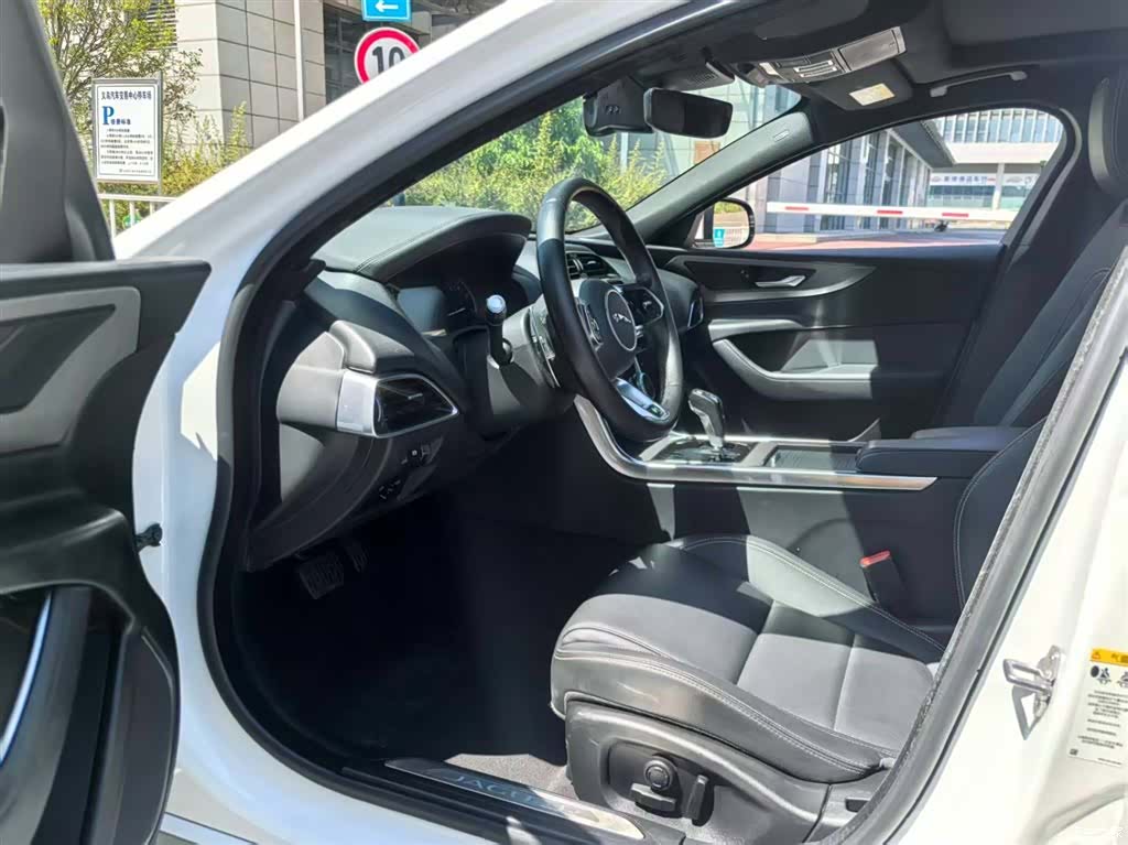 Land Rover XEL, 2020 все фото