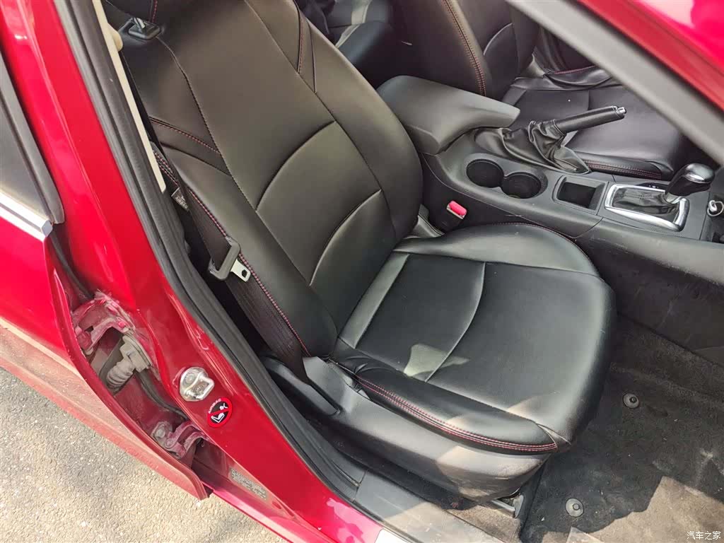 Mazda Mazda3, 2015 16
