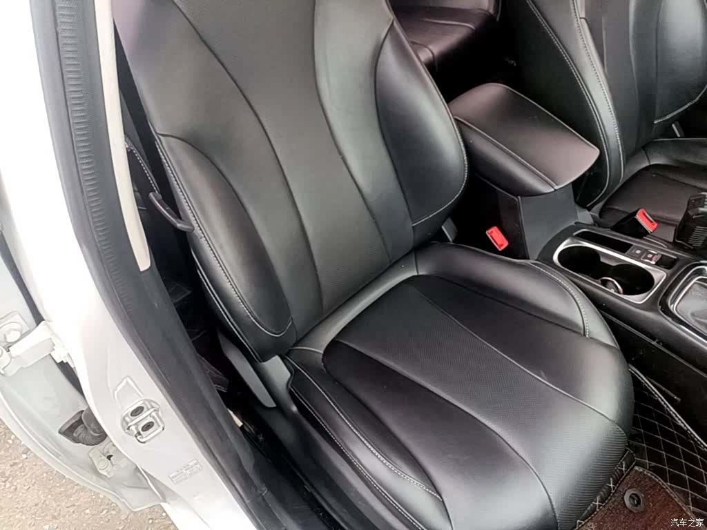 Roewe i5, 2020 25