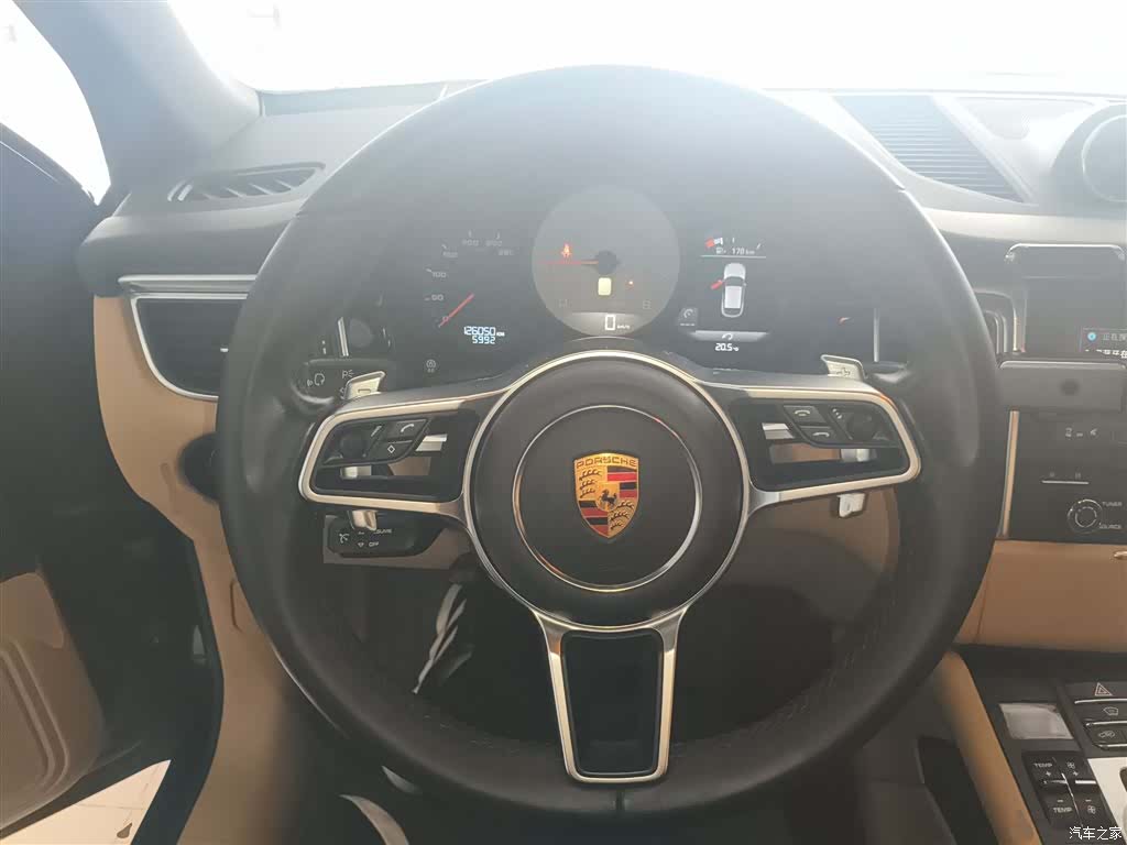 Porsche Macan, 2017 11