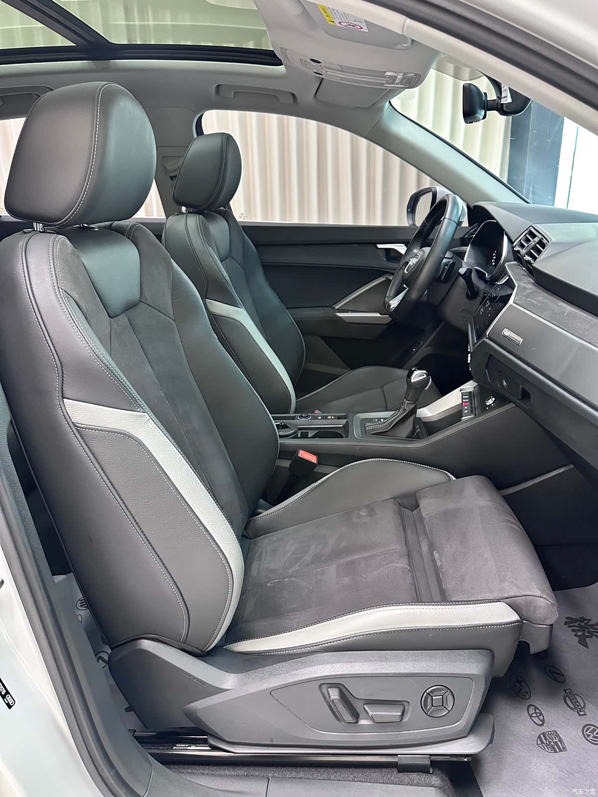 Audi Q3, 2023 13