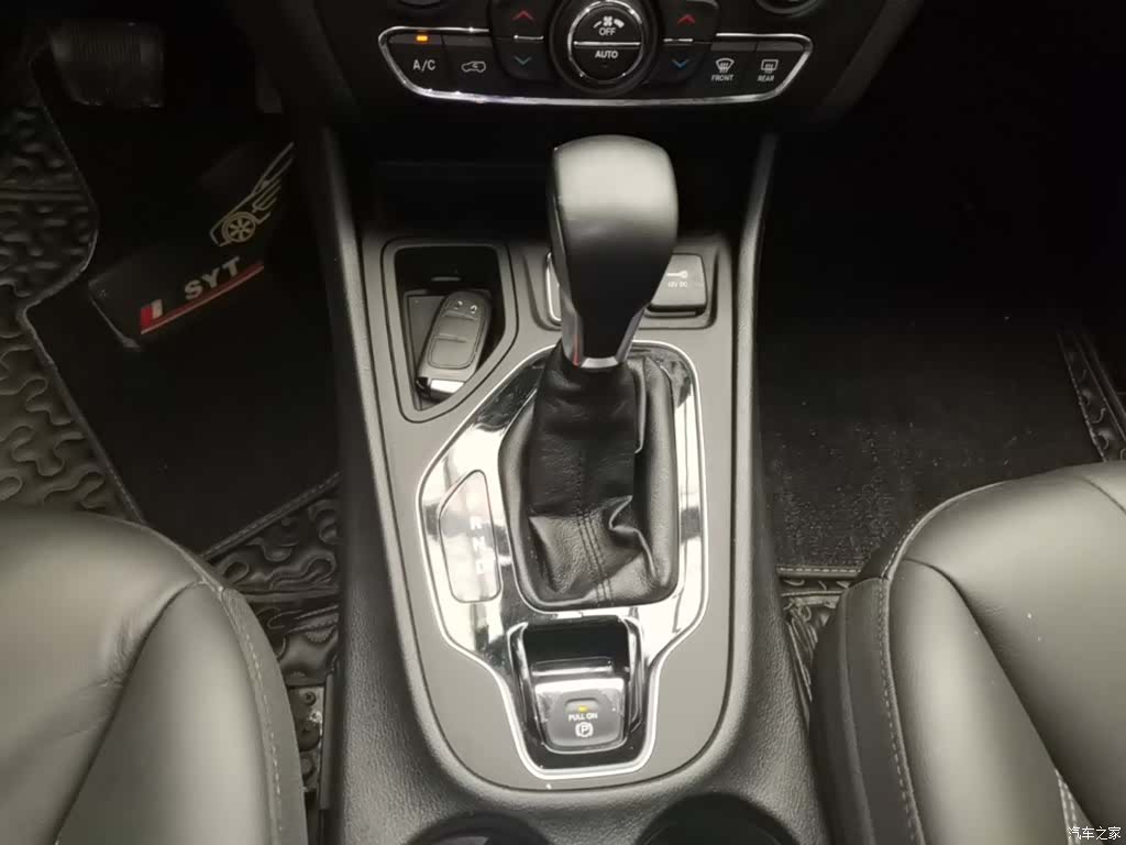 Jeep Cherokee, 2019 14