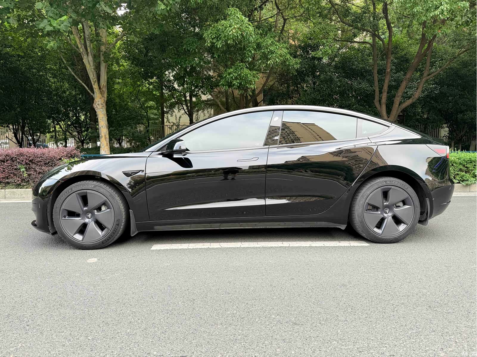 Tesla Model 3, 2022 все фото