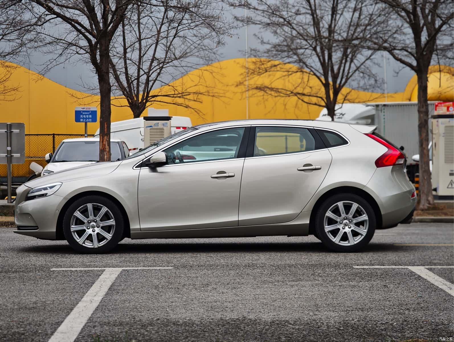 Volvo V40, 2017 7