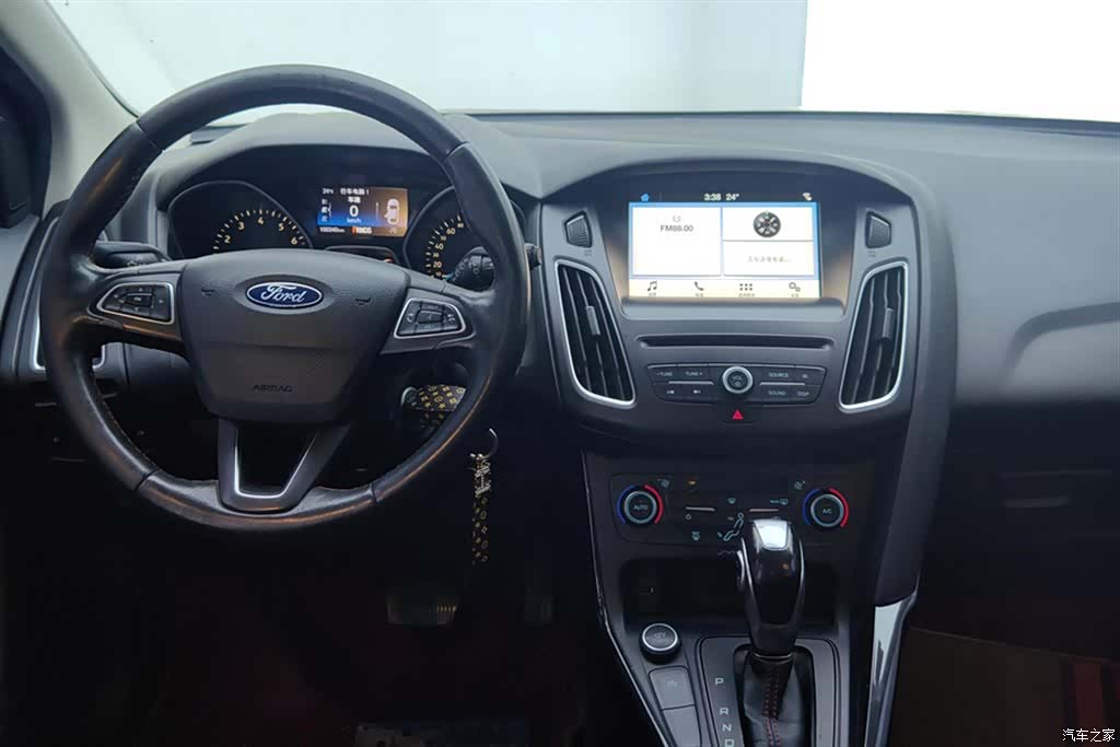 Ford Focus, 2017 12
