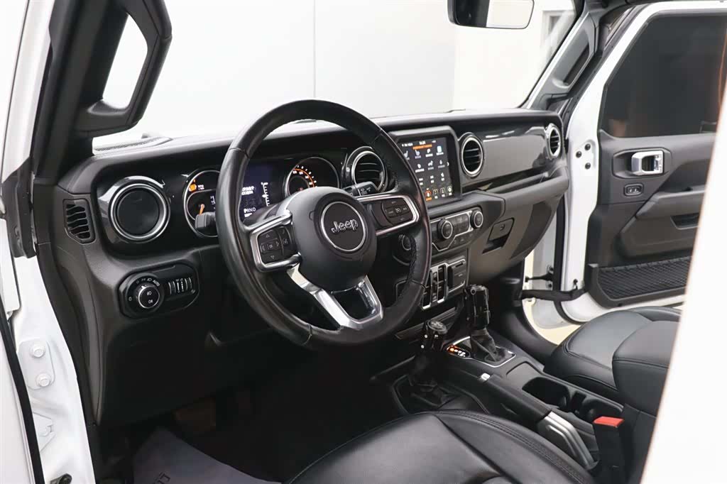 Jeep Wrangler, 2022 13