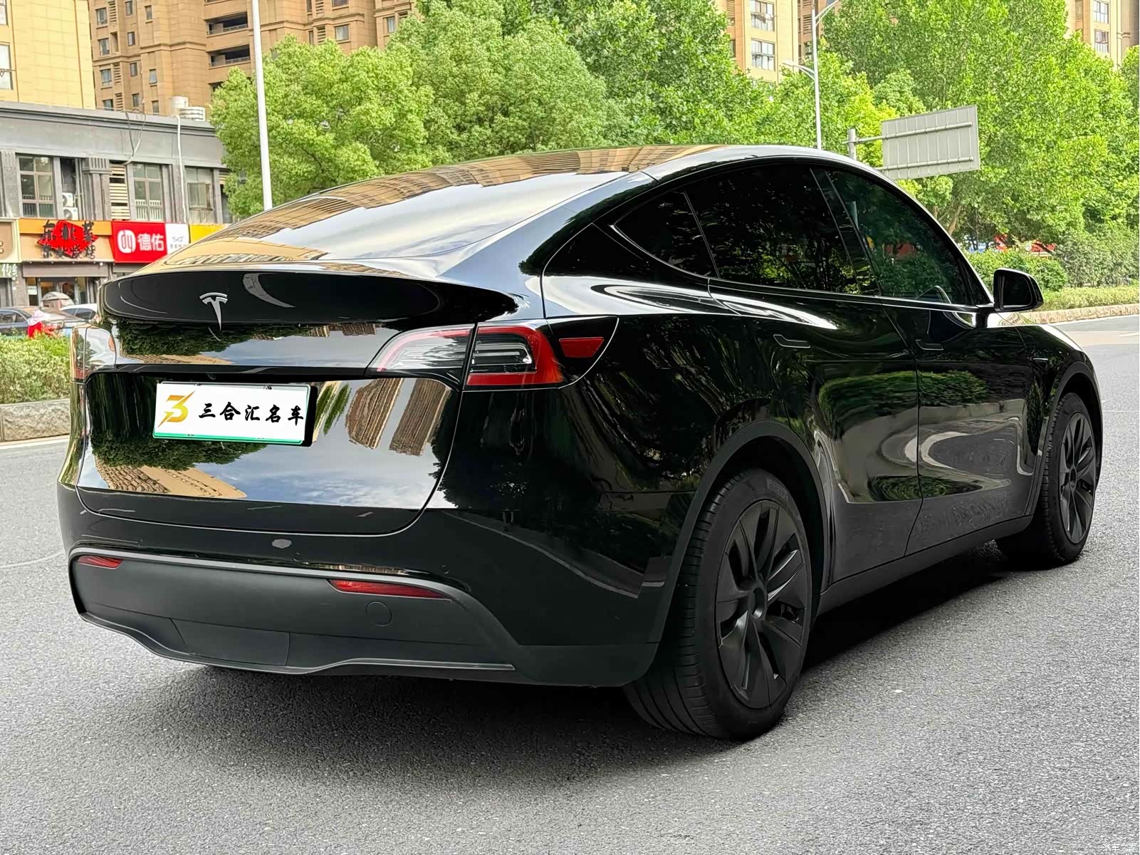Tesla Model Y, 2023 10