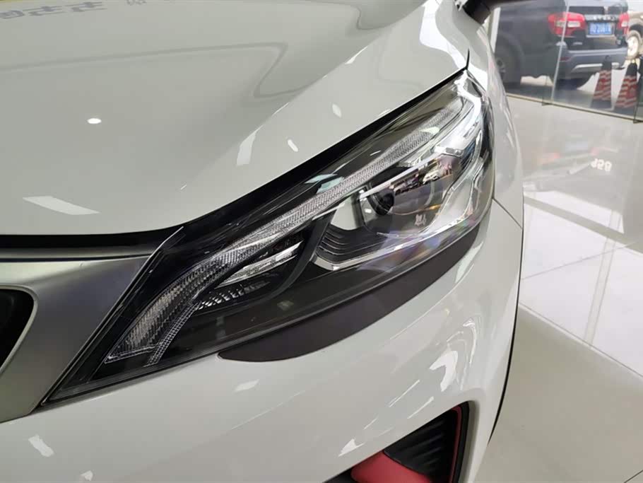 Geely Emgrand GS