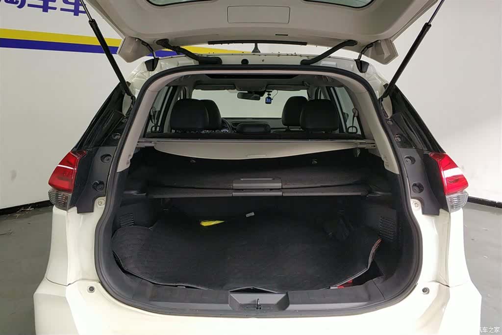 Nissan X-Trail, 2018 4