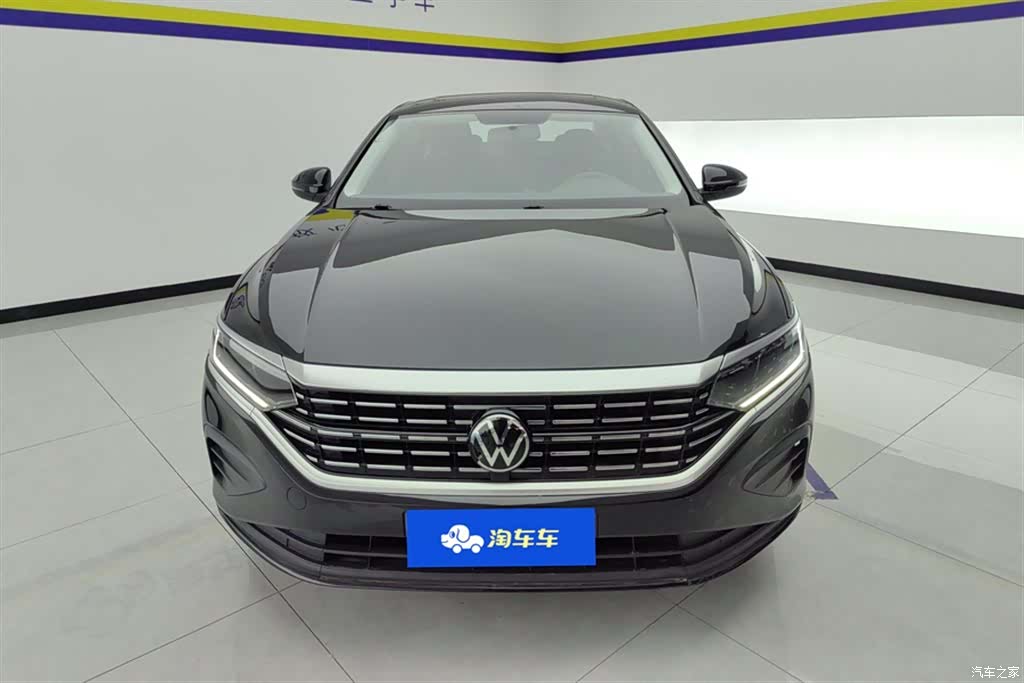 Volkswagen Passat, 2025 2
