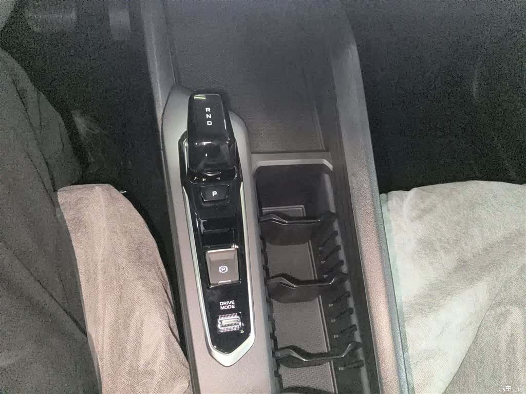 Geely Binray, 2026 14