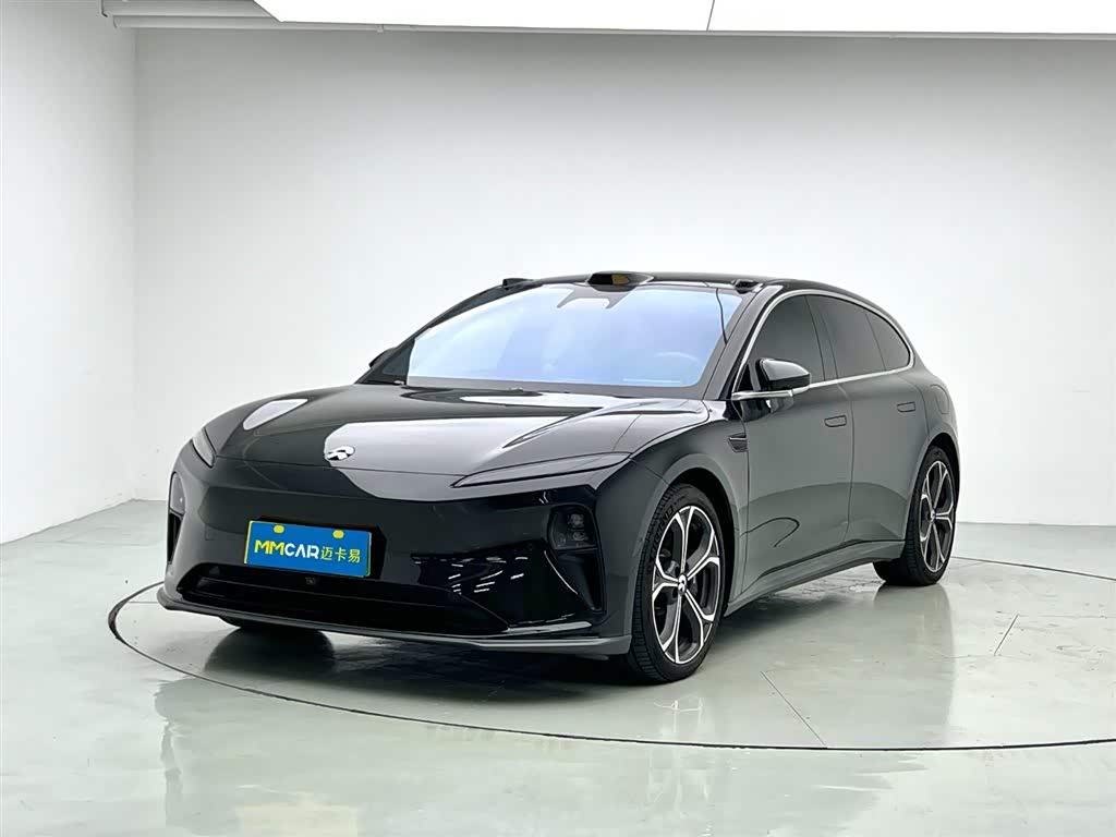 NIO ET5