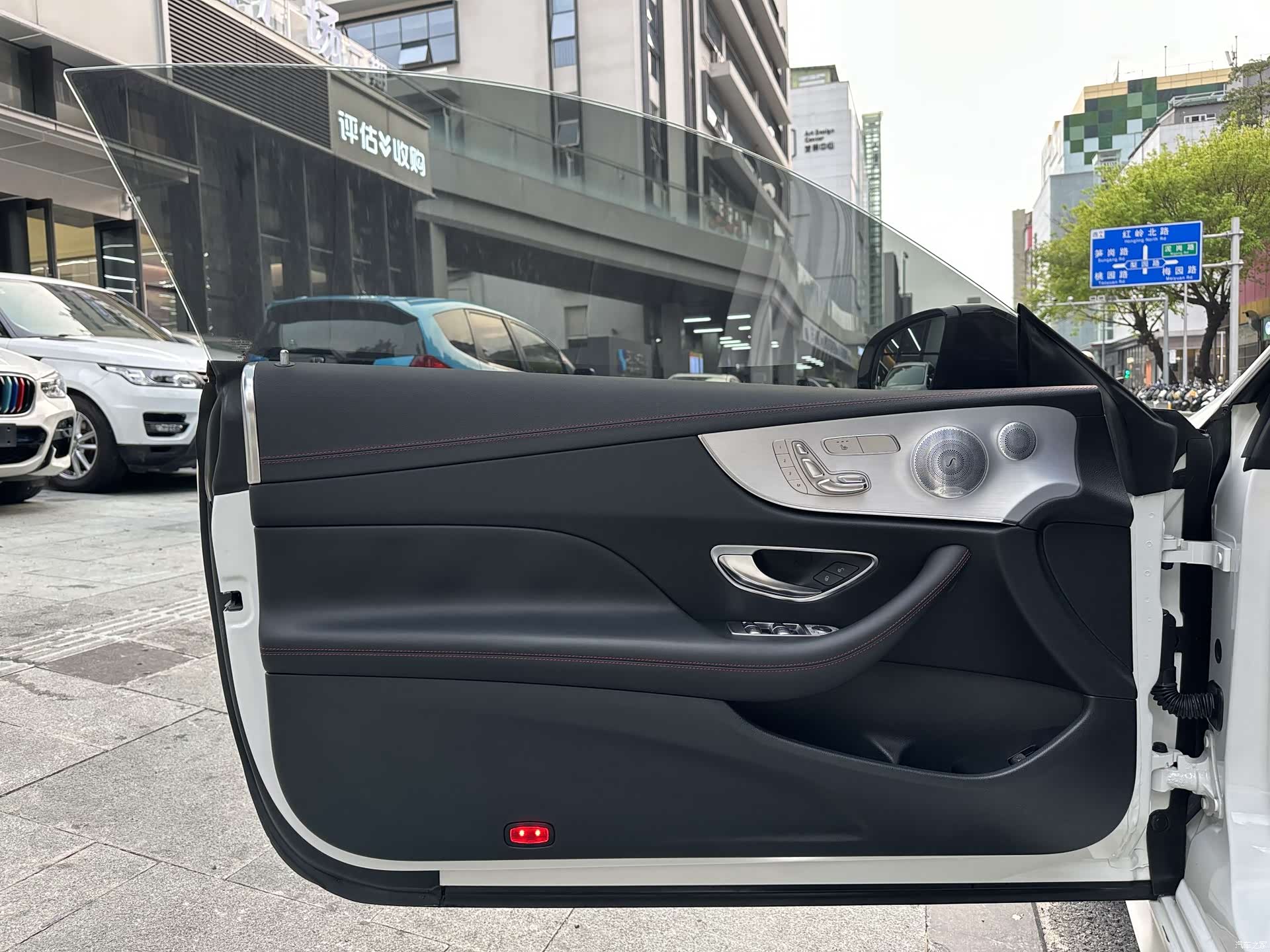 Mercedes-Benz E-Class, 2021 12