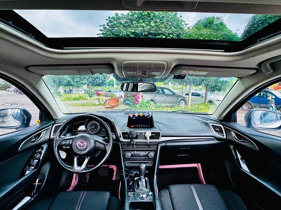Mazda 3 Angkesaila