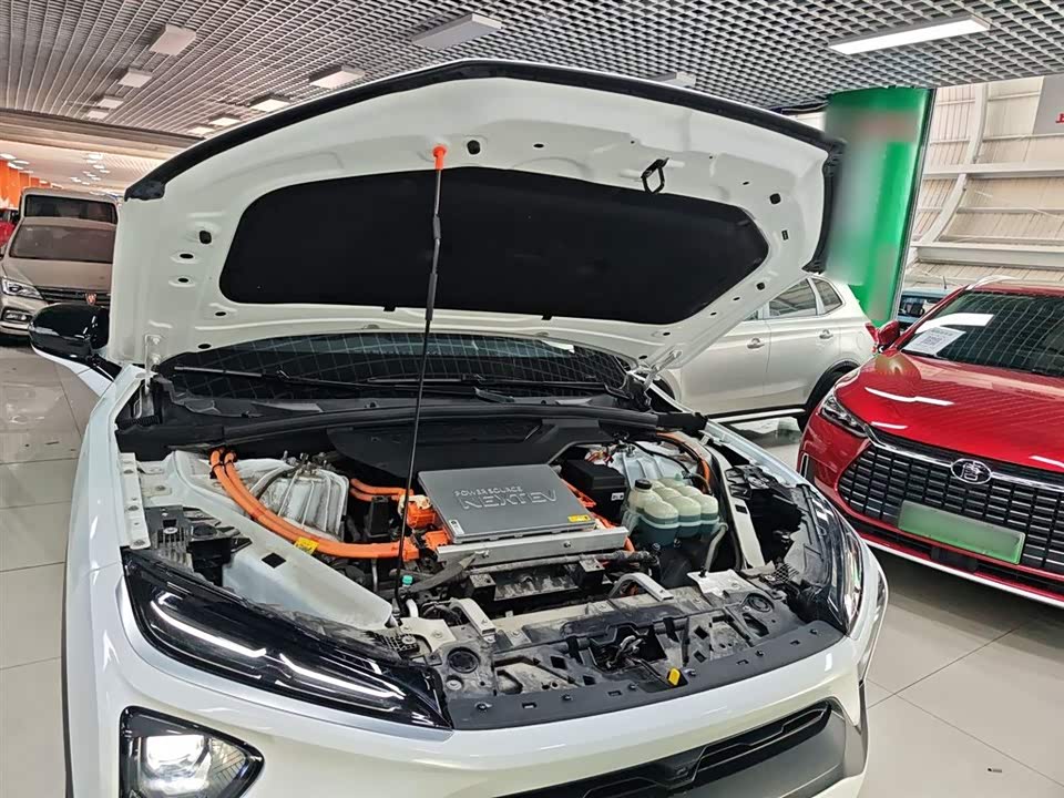 NIO ES6