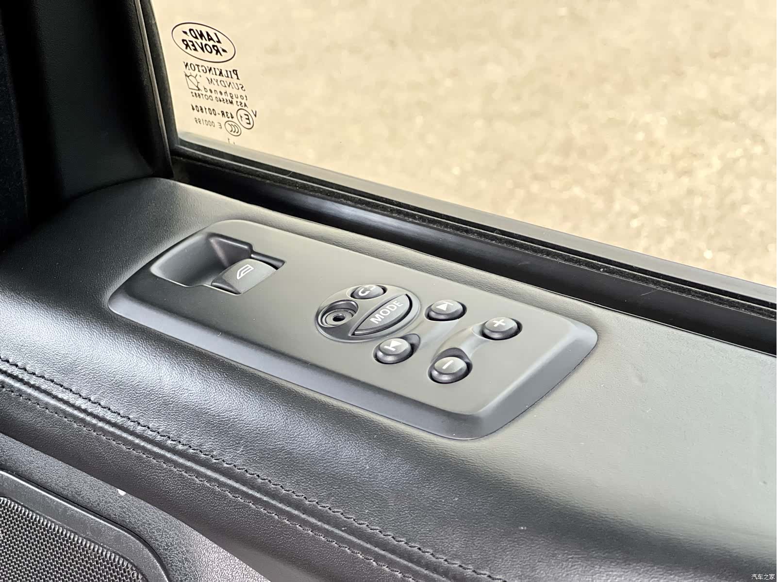 Land Rover Range Rover, 2011 16