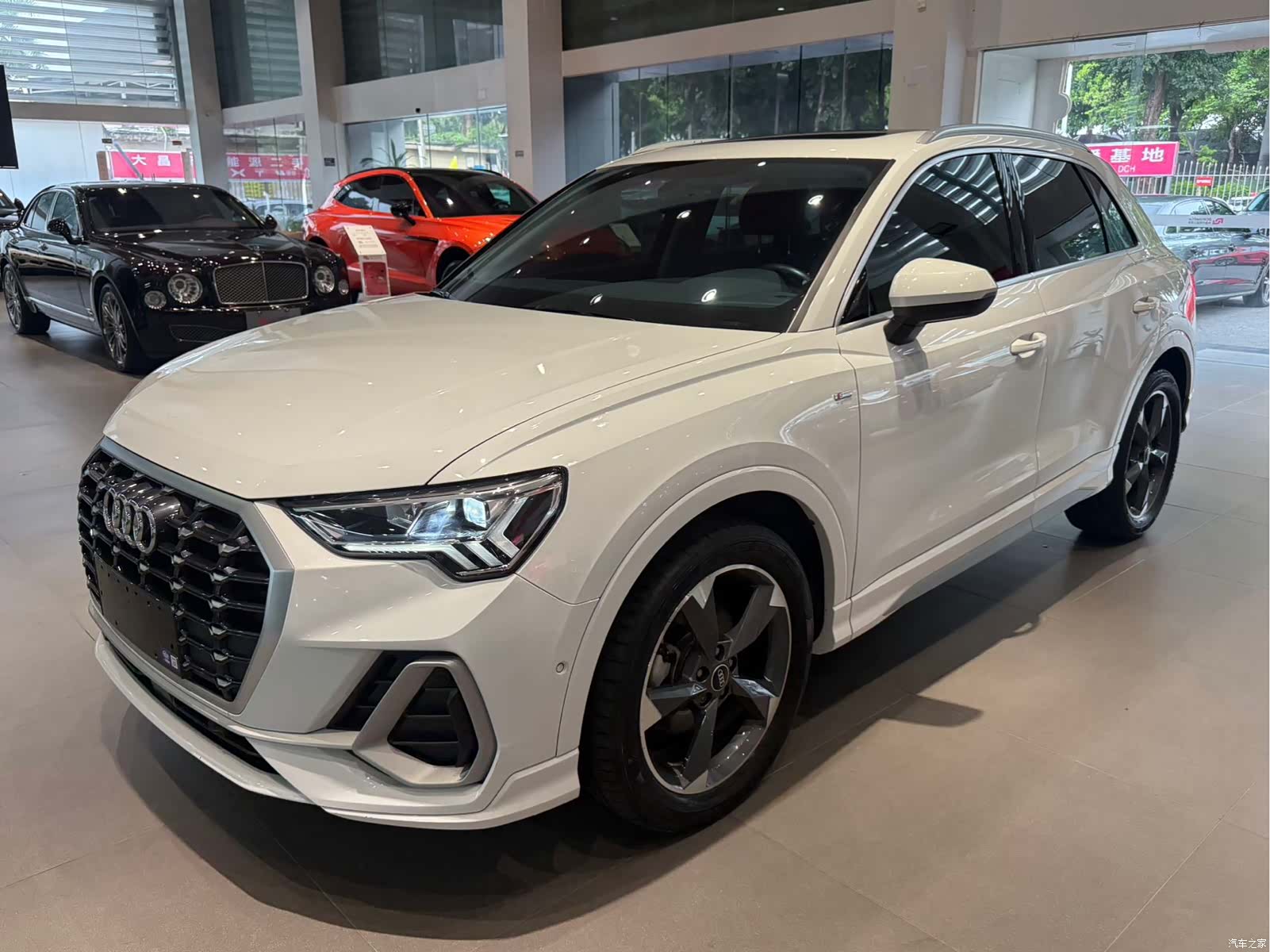 Audi Q3, 2022 1