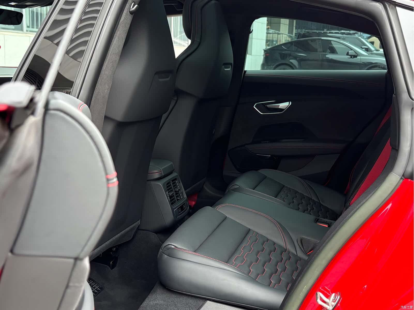 Audi e-tron, 2024 12