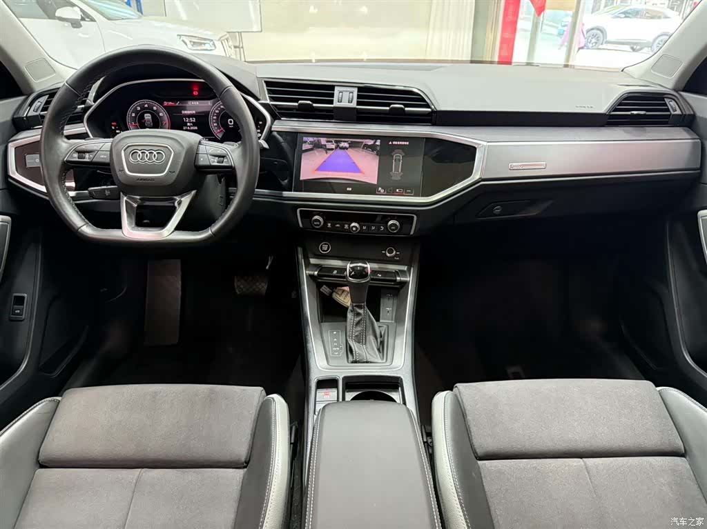 Audi Q3, 2023 20