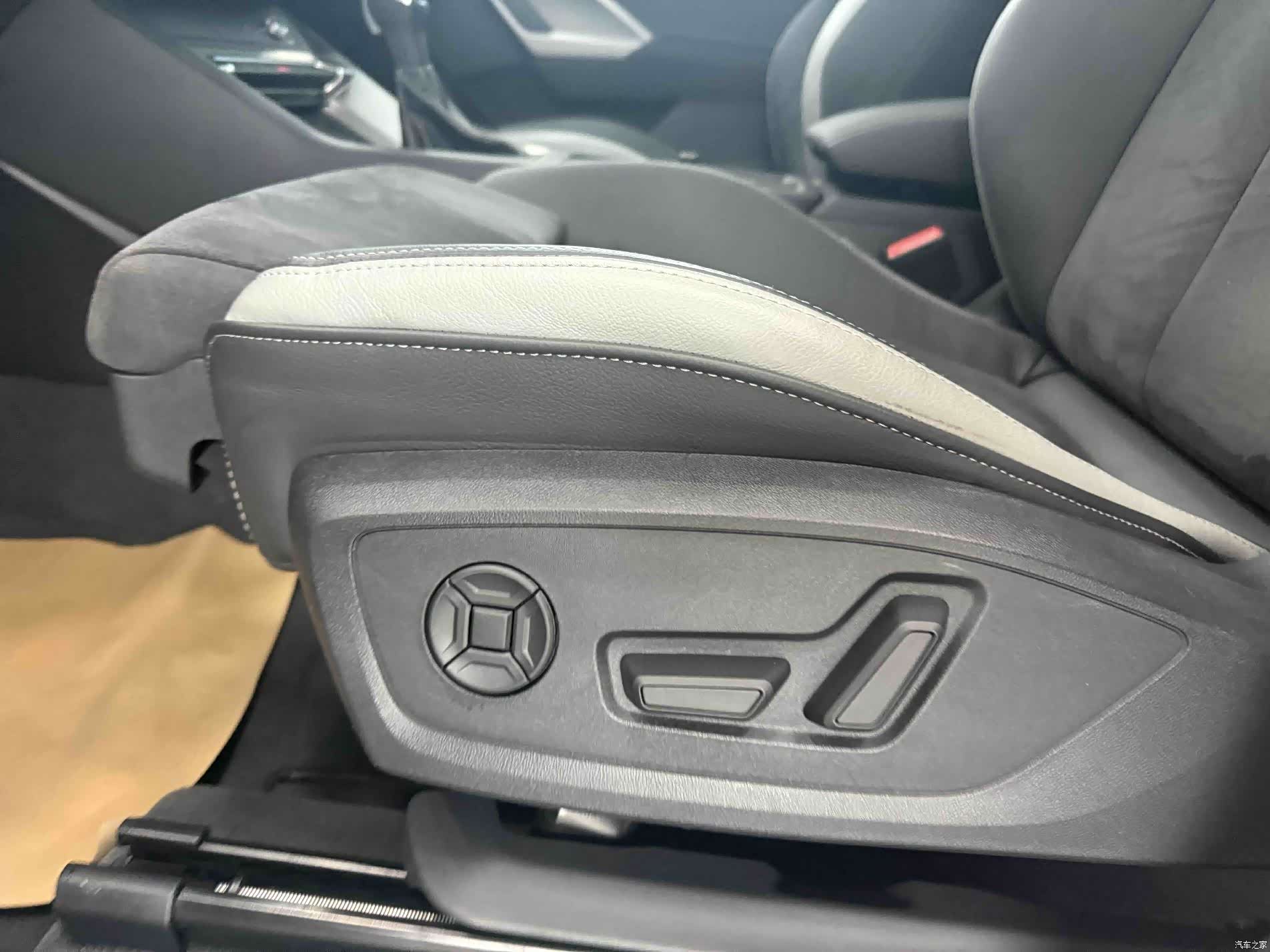 Audi Q3, 2023 11