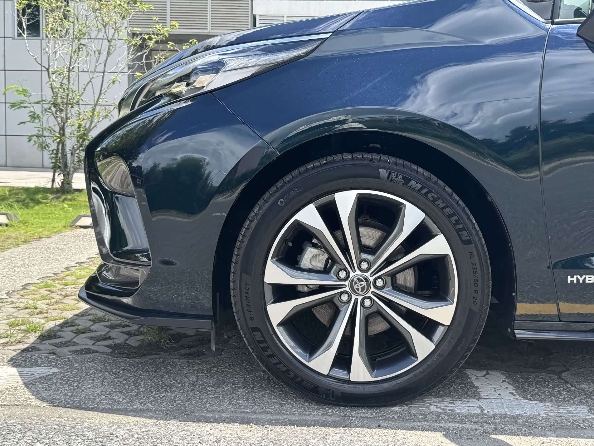 Toyota Granvia, 2023 18