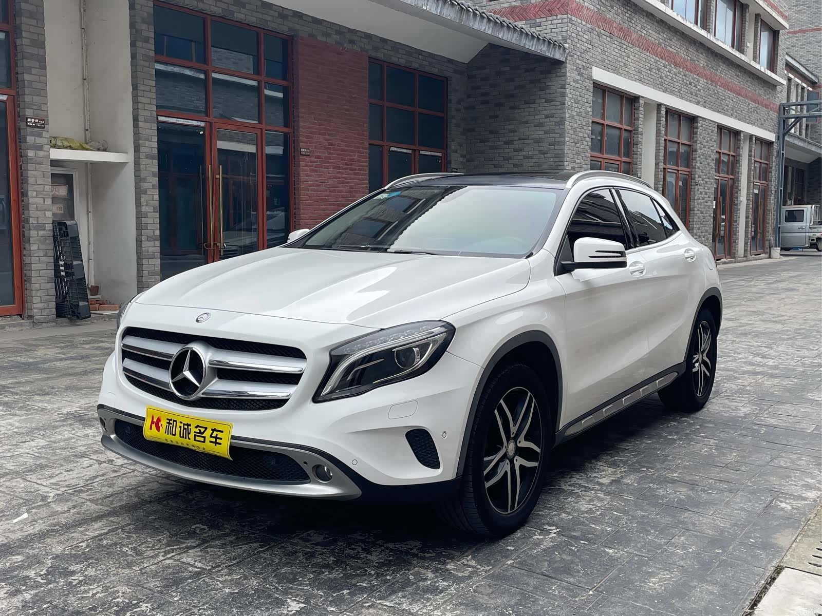 Mercedes-Benz GLA