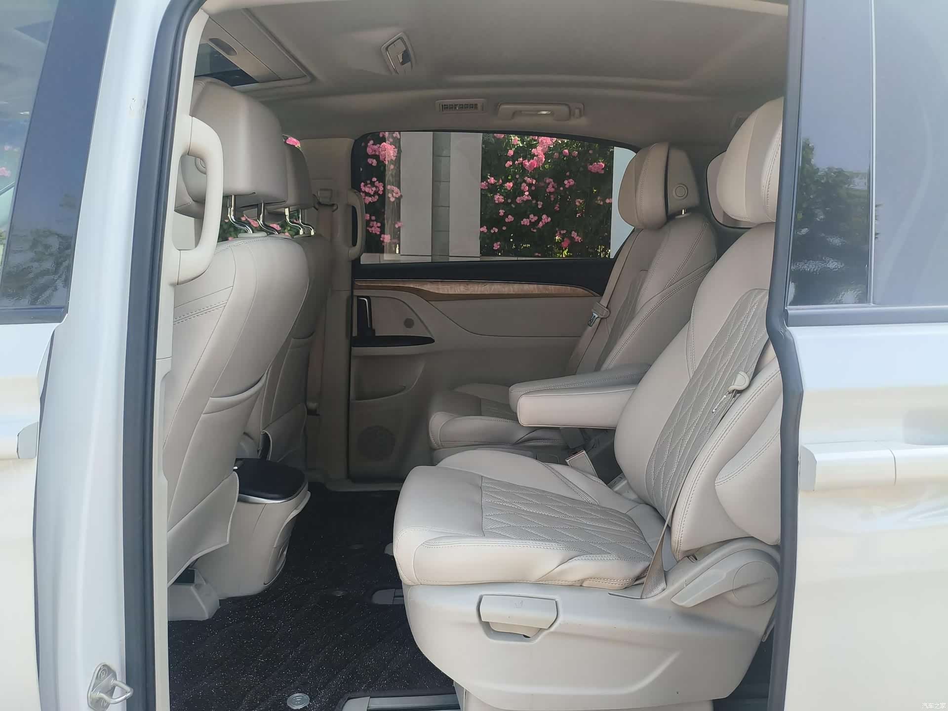 Buick GL8, 2018 14