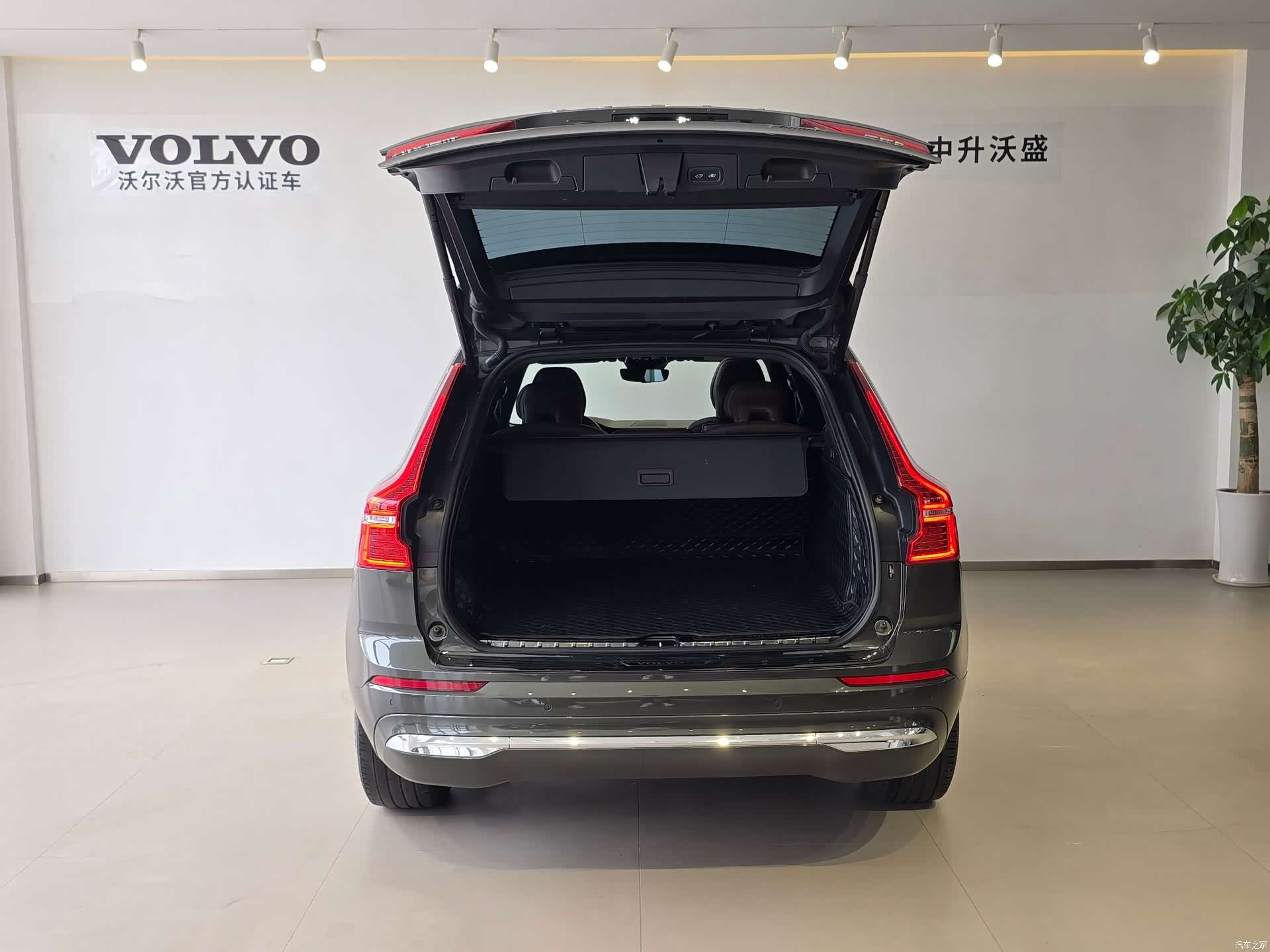 Volvo XC60, 2021 все фото
