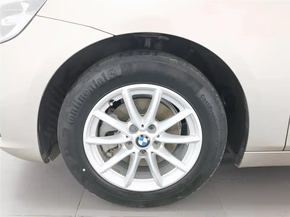 BMW 2 series station wagon