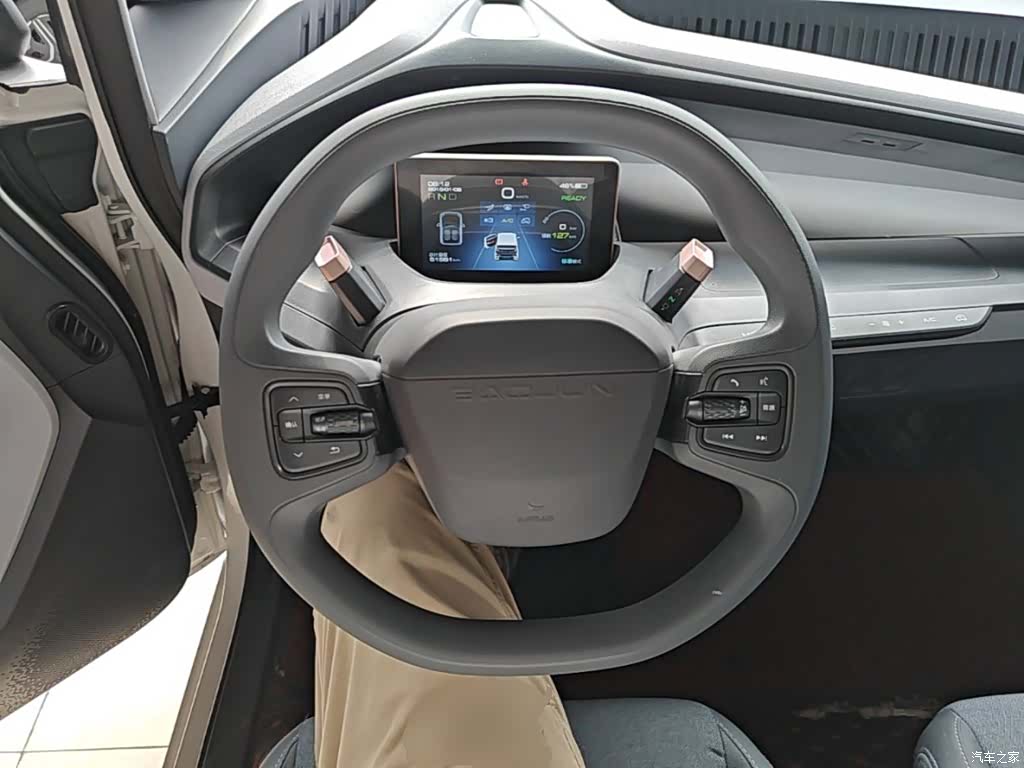 Wuling E200, 2020 11