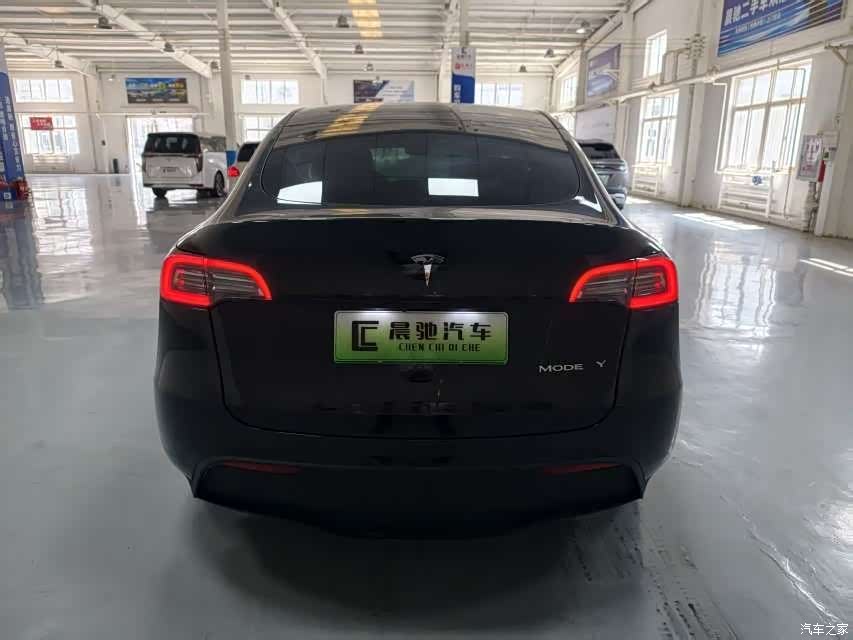 Tesla Model Y, 2023 все фото