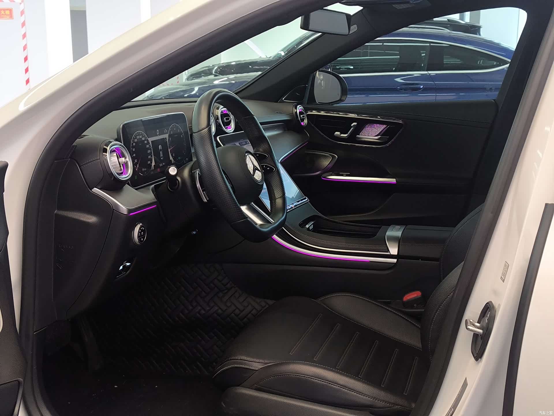 Mercedes-Benz C-Class, 2021 4