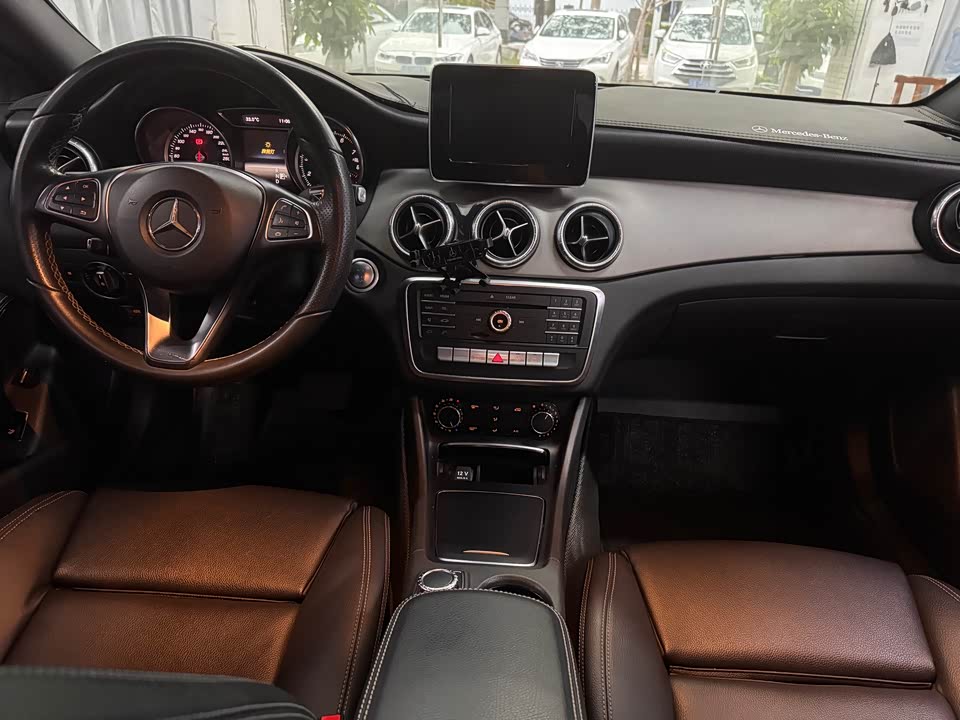 Mercedes-Benz CLA