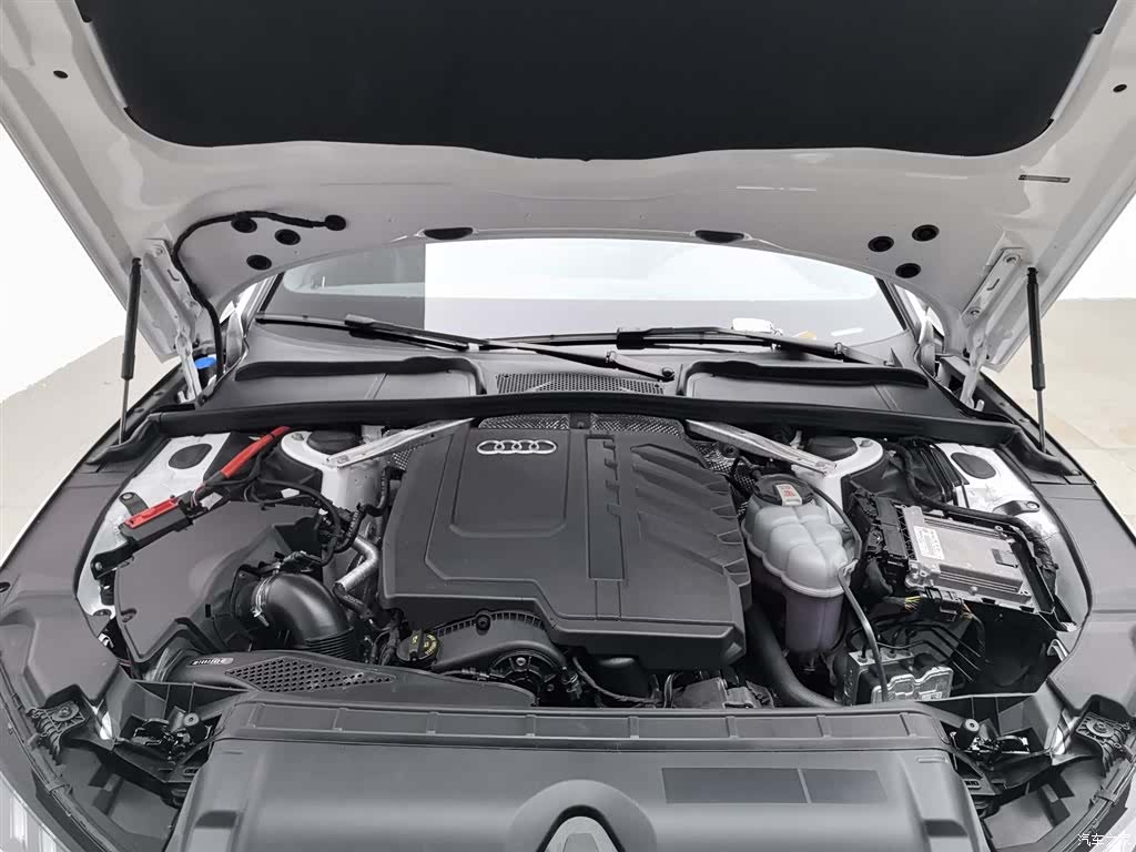 Audi A4L, 2024 6