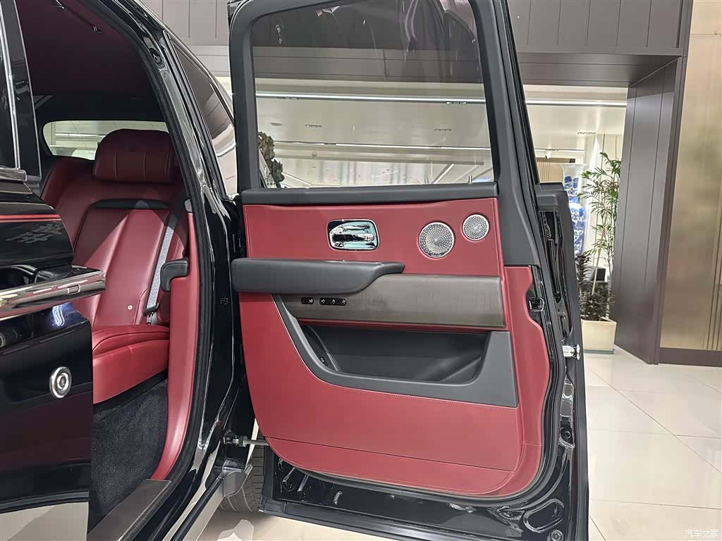 Rolls-Royce Cullinan, 2020 17
